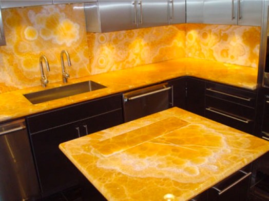 onyx-countertop-backsplas